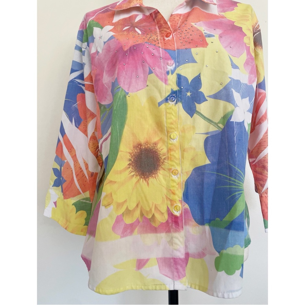 Vintage 90s Floral Photo Print Button Down Blouse - Picture 2 of 7